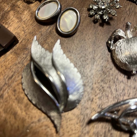 Vintage Silver Tone and Turquoise Jewelry Lot - Picture 4 of 6